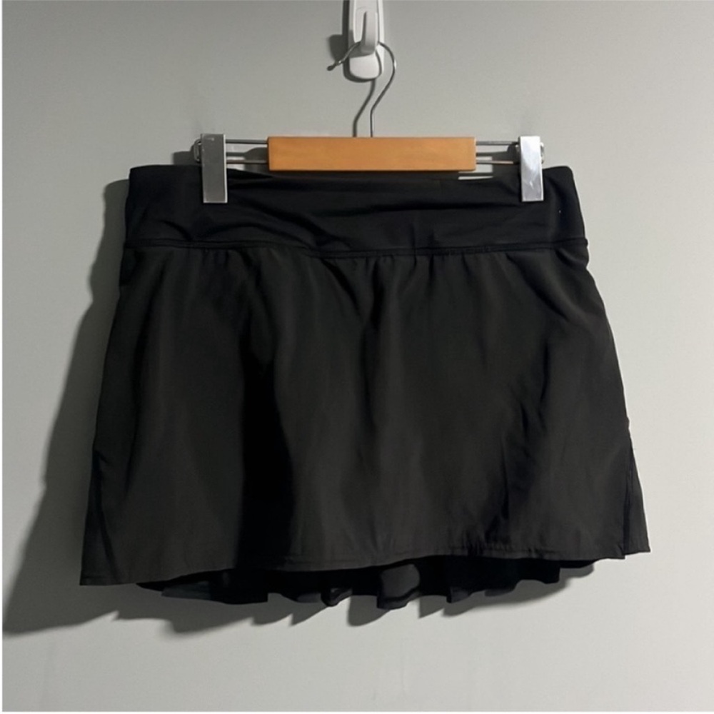 SOLD Lululemon Run: Pace Setter Skirt in black - Picture 3 of 6
